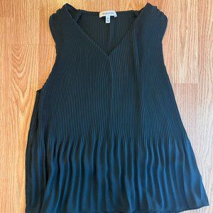 Aritzia Babaton Damien Pleated Dark Green Sleeveless Blouse